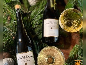 ✨ Découvrez nos deux cuvées de cidre à la pomme Guillevic ✨
Deux expressions uniques de ce trésor breton, à déguster selon vos envies !

🍏 Gwennic Sec

👁...