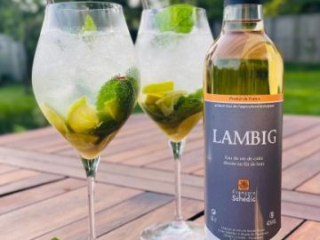 Twist breton sur un grand classique 🌿✨

La douceur et les températures printanières de ce mois d’avril nous donnent déjà un petit air d’été…
De quoi nous...