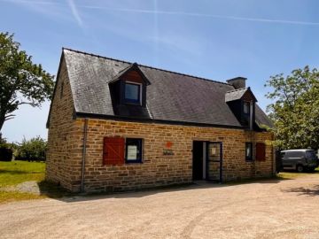 Notre boutique de producteur est ouverte du mardi au samedi, de 10h à 12h30 et de 15h à 18h. 

Venez (re)découvrir toute notre gamme - cidres, mistelles,...