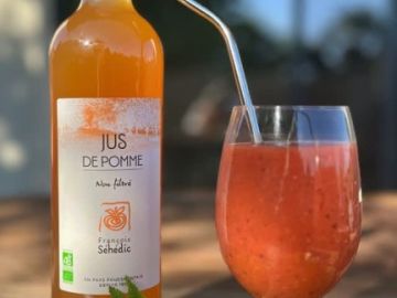 🍸 SÉHÉDIC COCKTAIL HOUR | Épisode 1

Pomme Fusion 🥭🍓

Une nouvelle série fait son arrivée !

À chaque épisode, nous vous proposons une recette de cocktail...