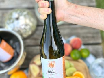 Le grand classique de la maison Séhédic 🍎

Vous le connaissez peut-être déjà… notre Cidre Brut accompagne de nombreuses tables depuis des années.

Dans la...